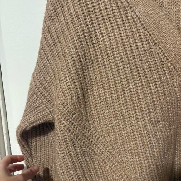 Tan cropped cardigan with button front and long sleeves. Size: L - Picture 3 of 6